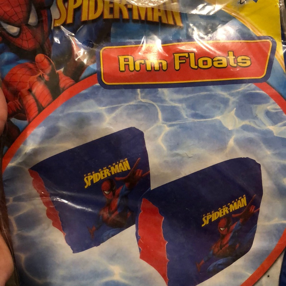 Arm floats